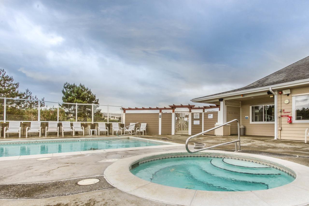 Sunny Delight Apartment Westport Bagian luar foto