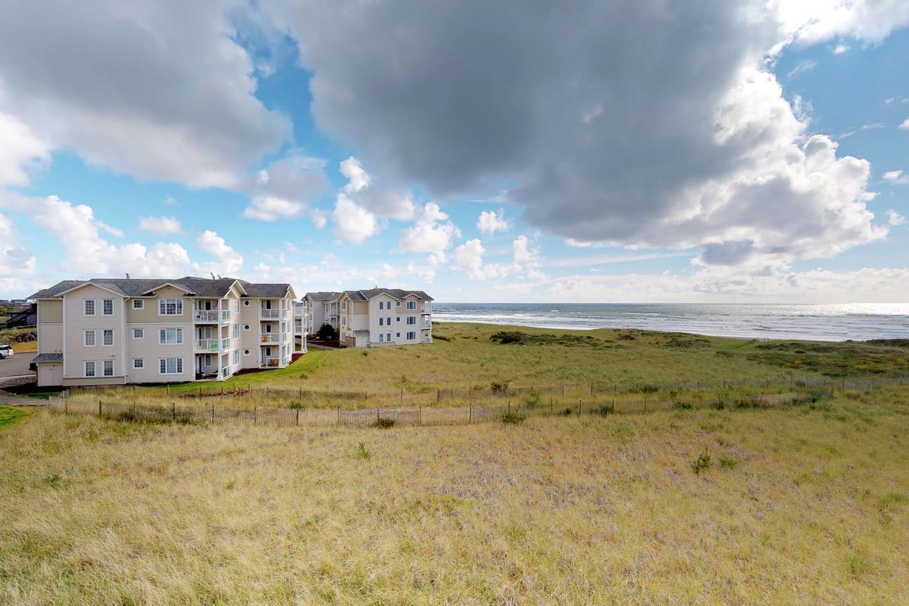 Sunny Delight Apartment Westport Bagian luar foto