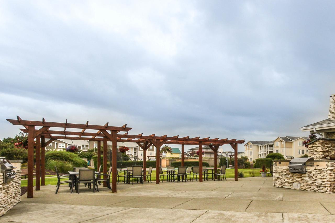 Sunny Delight Apartment Westport Bagian luar foto