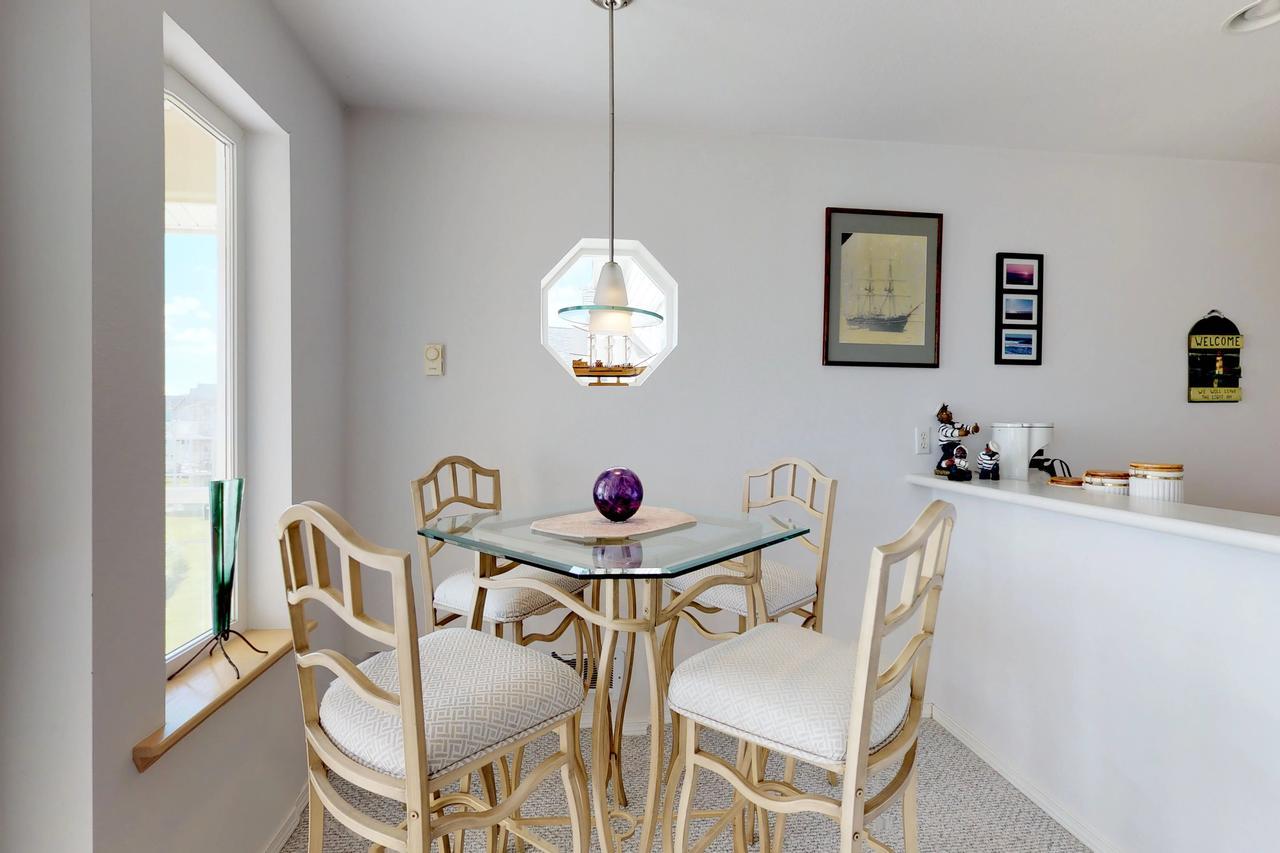 Sunny Delight Apartment Westport Bagian luar foto